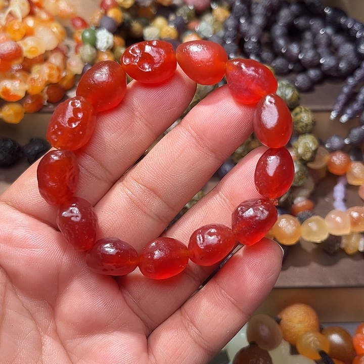 阿拉善彩玛瑙手串