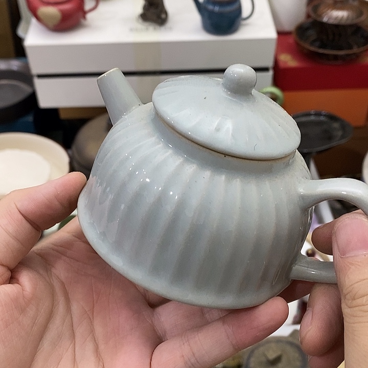 陶瓷艺术品及陶瓷壶壶