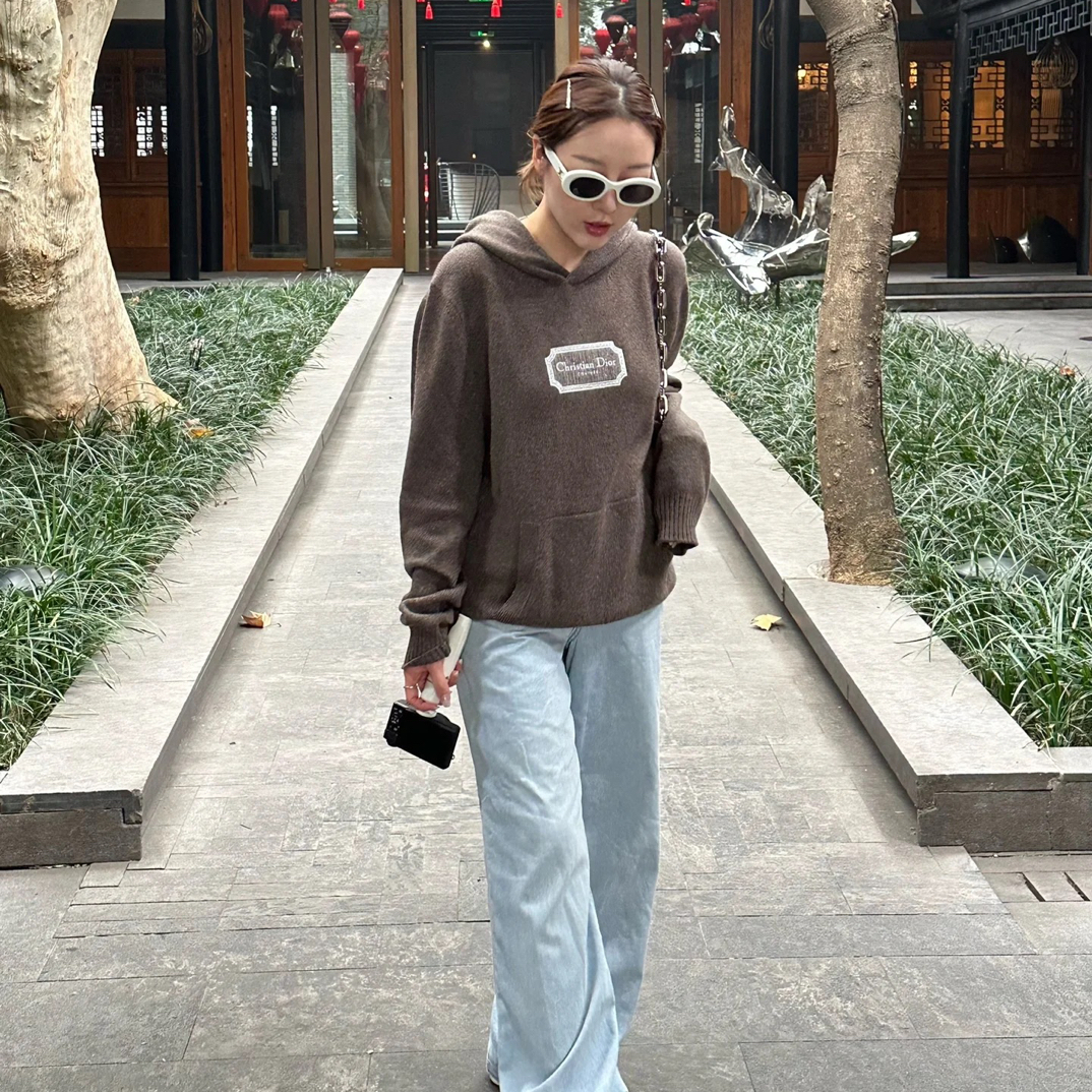 99新 DIOR/迪奥 玄色 胸口logo毛衣帽衫 s码 99新