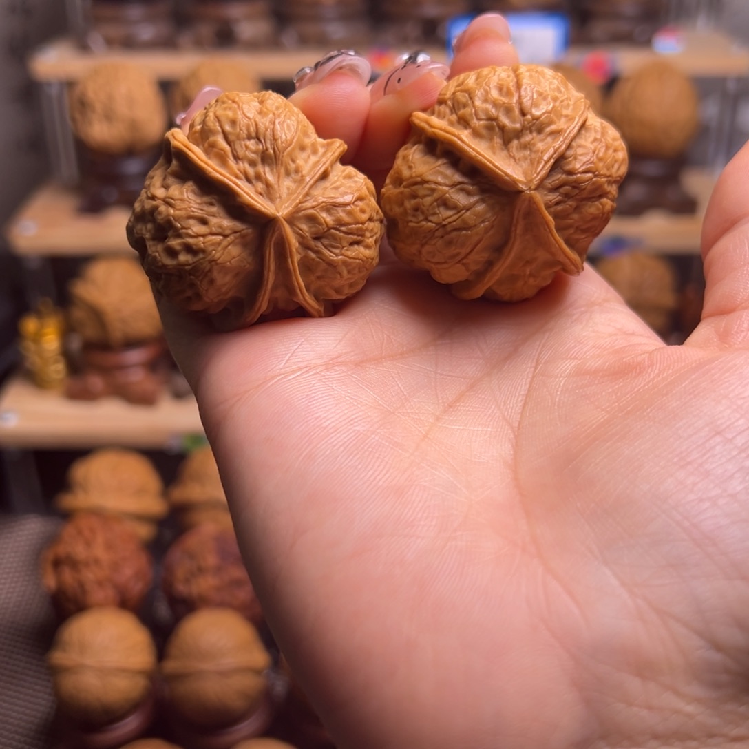 桃核把件四棱异形H8、39……