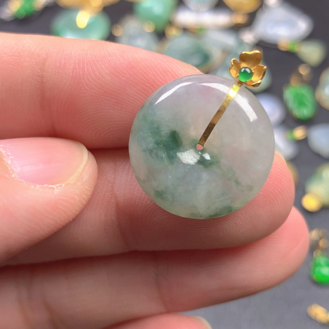 【闪购商品】颈饰18K金镶嵌翡翠翡翠