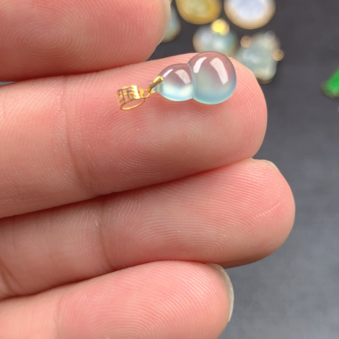 【闪购商品】颈饰18K金镶嵌翡翠翡翠