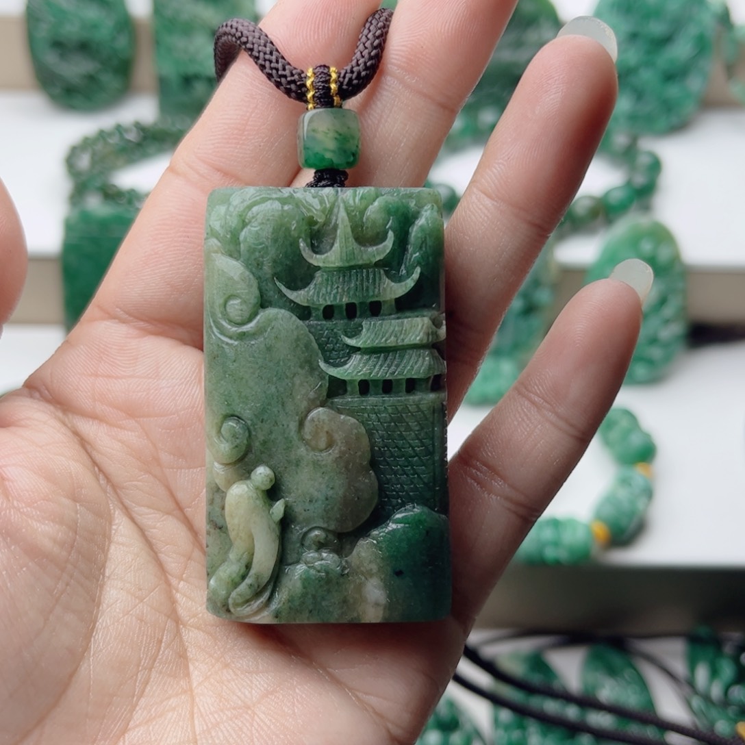 独山玉未镶嵌挂件