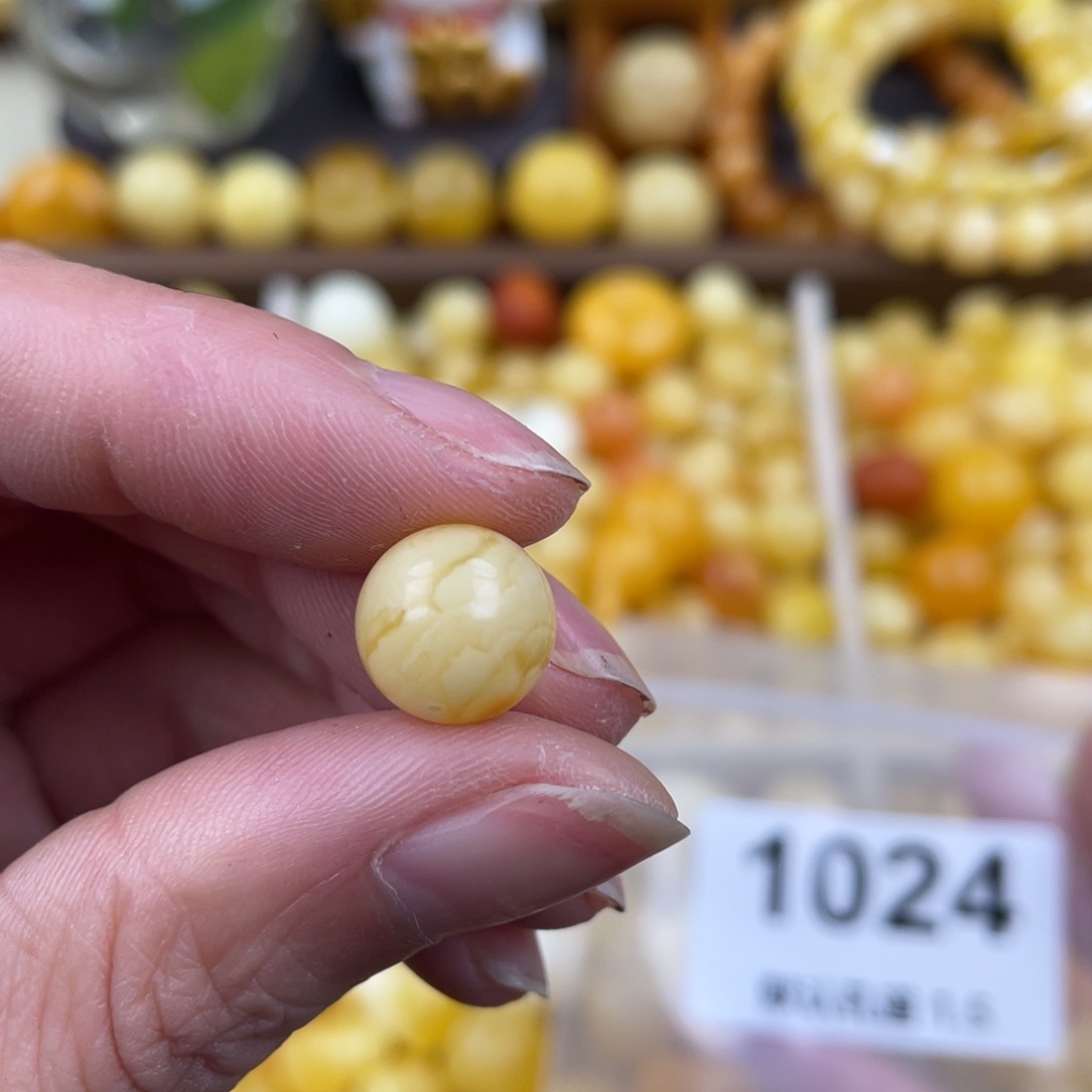 琥珀珠宝奇石未镶嵌11.0