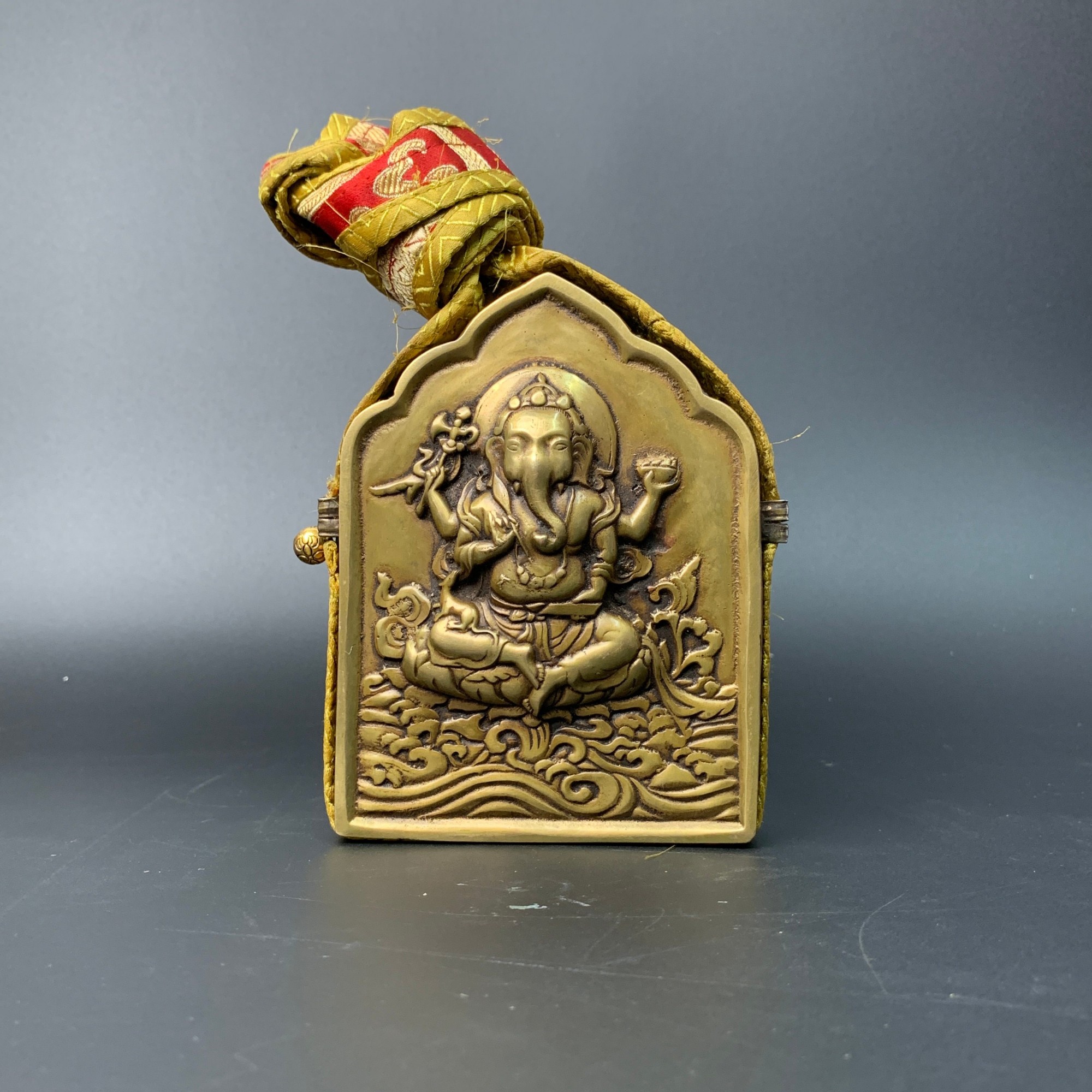 清代·大圣欢喜天自在天神嘎乌盒136.3mm   332gHVV25HVV0718043