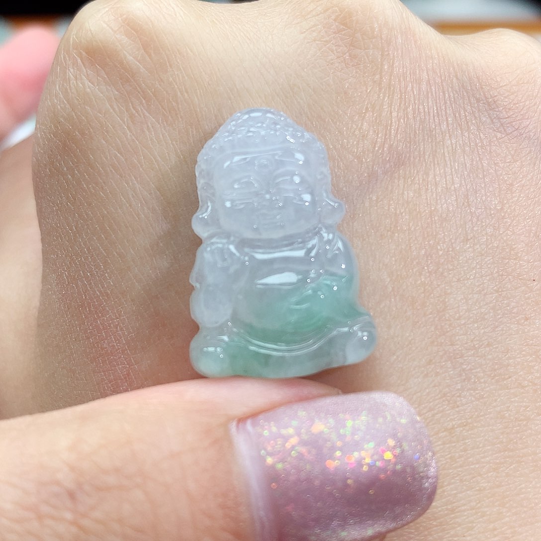 翡翠颈饰未镶嵌宝宝佛