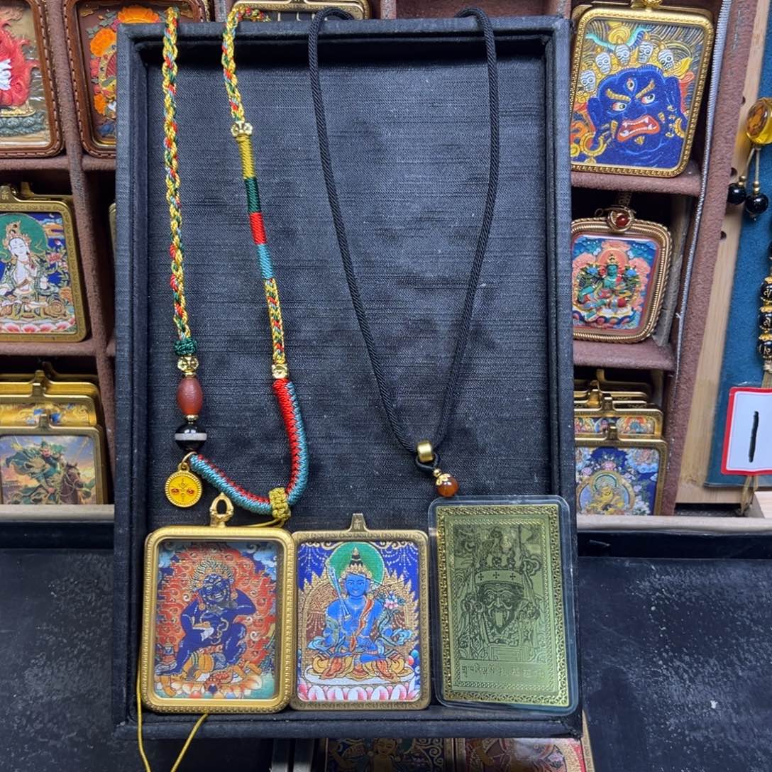 骑****吊坠美丽的小镇和美丽的小镇