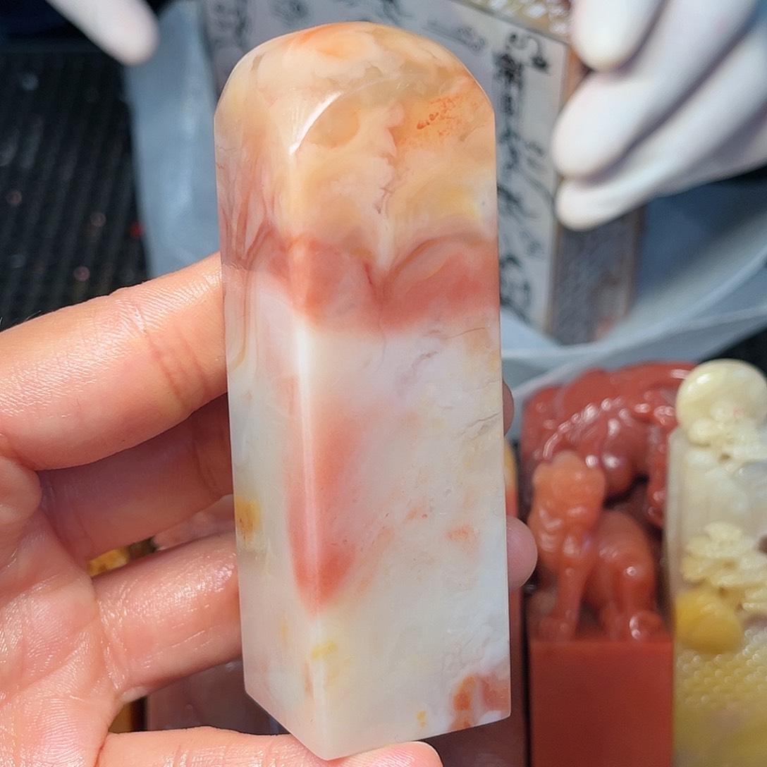 寿山石印石这种现象很明显了