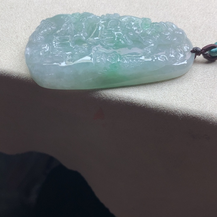 翡翠颈饰未镶嵌吊坠