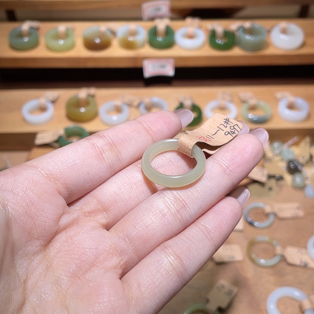 ****汁和田玉未镶嵌戒指福利款不退换16.1