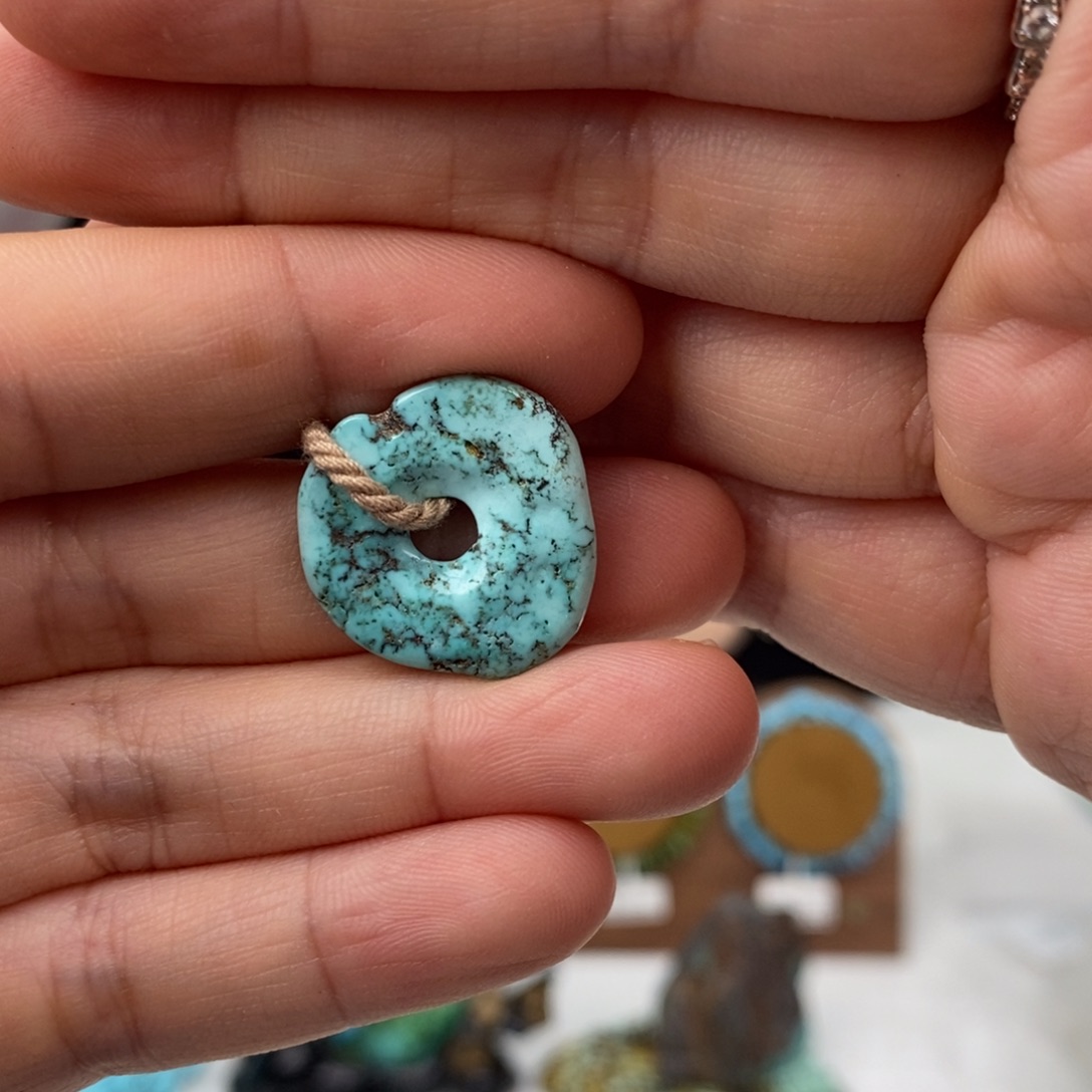 绿松石未镶嵌原矿