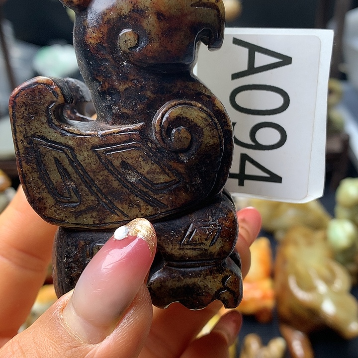 和田玉未镶嵌车挂