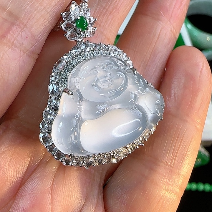 翡翠颈饰18K金镶嵌白冰佛公