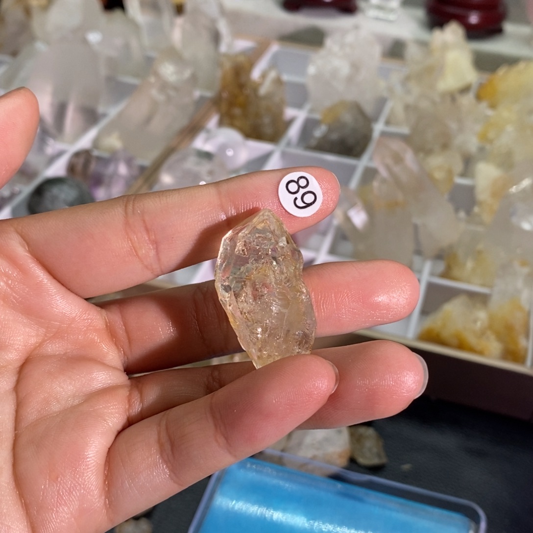 珠宝半成品水晶未镶嵌