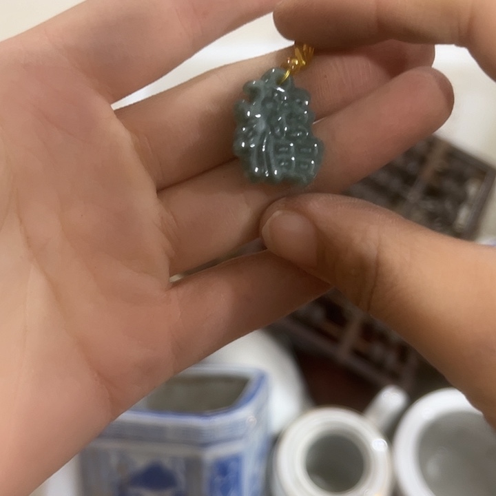 小***姐扇子民俗文化的艺术