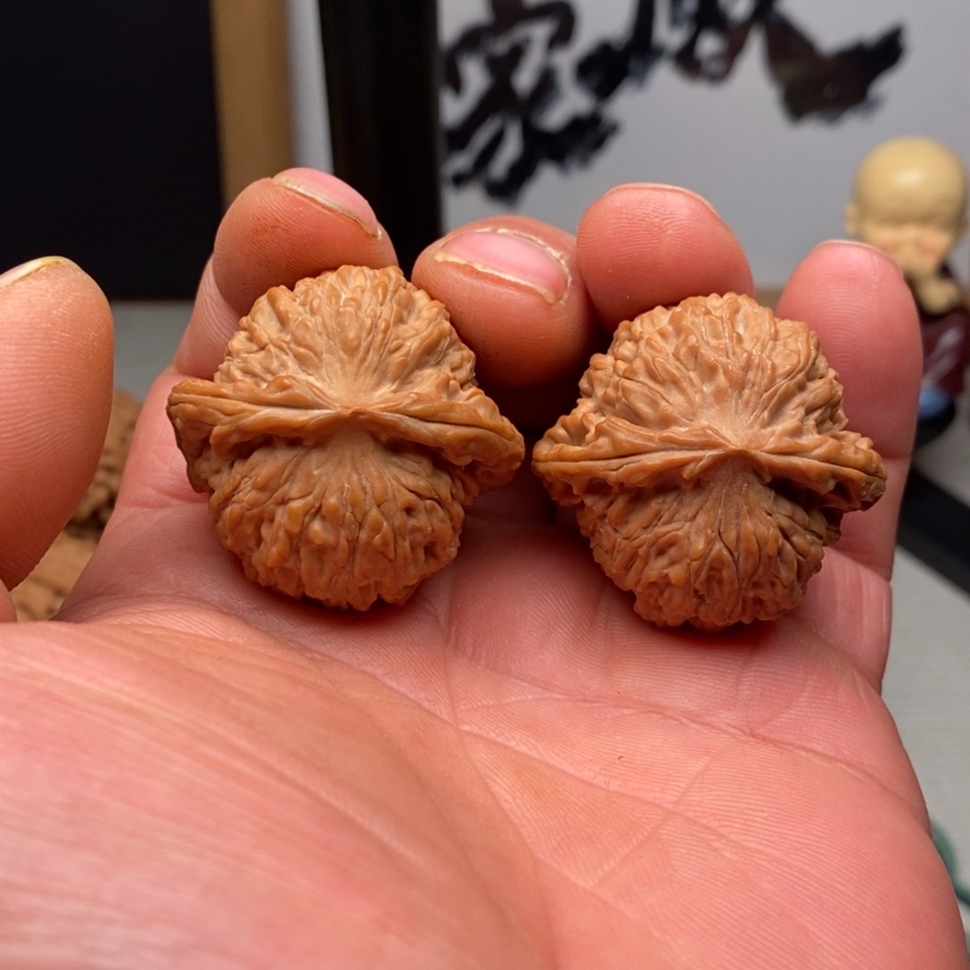 文玩核桃把件36尺红宝石