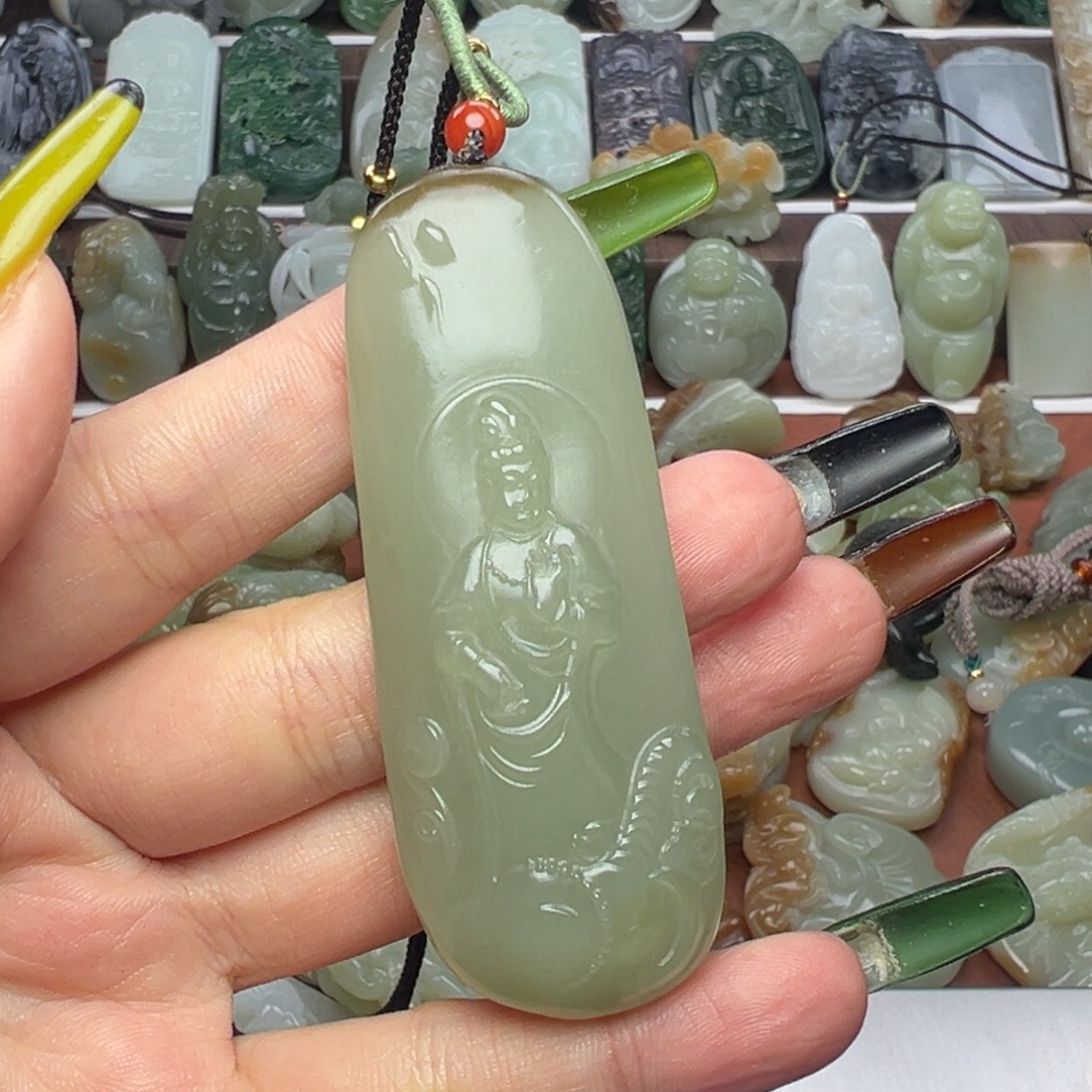 和田玉未镶嵌颈饰