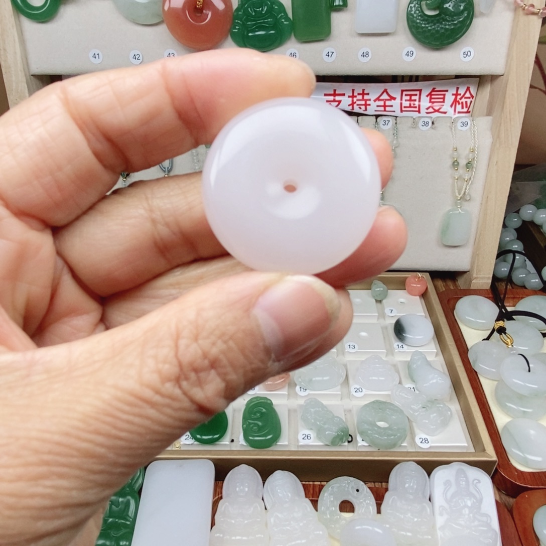 石英质玉（天山翠）合金颈饰