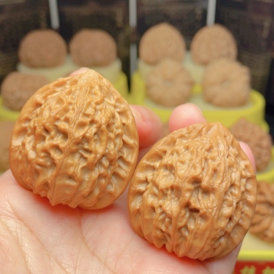 文玩核桃吊坠39原桩金牛