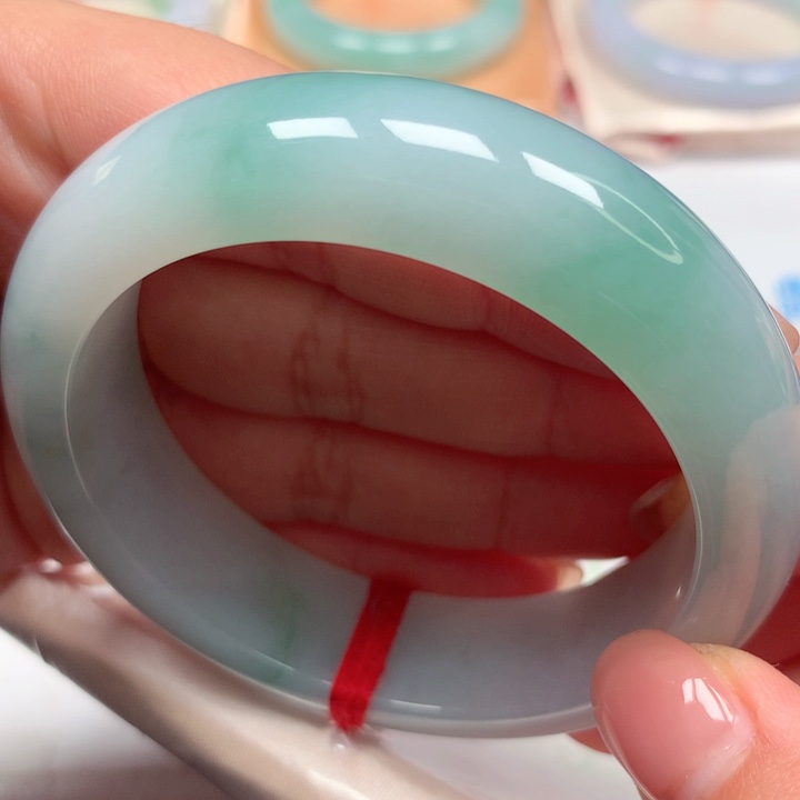 翡翠手镯未镶嵌冰胶蓝花45轮胎