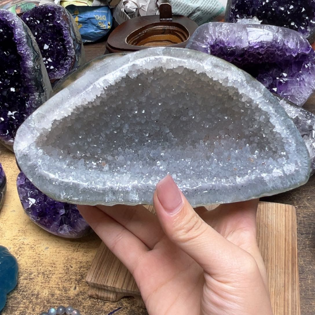 未镶嵌紫晶大型摆件（非配饰）?****u