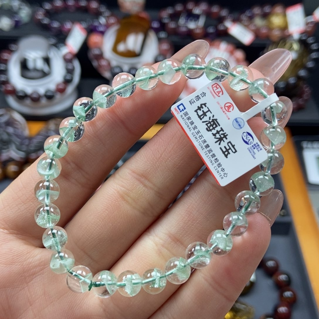 水晶翠幽灵手串未镶嵌6.8mm