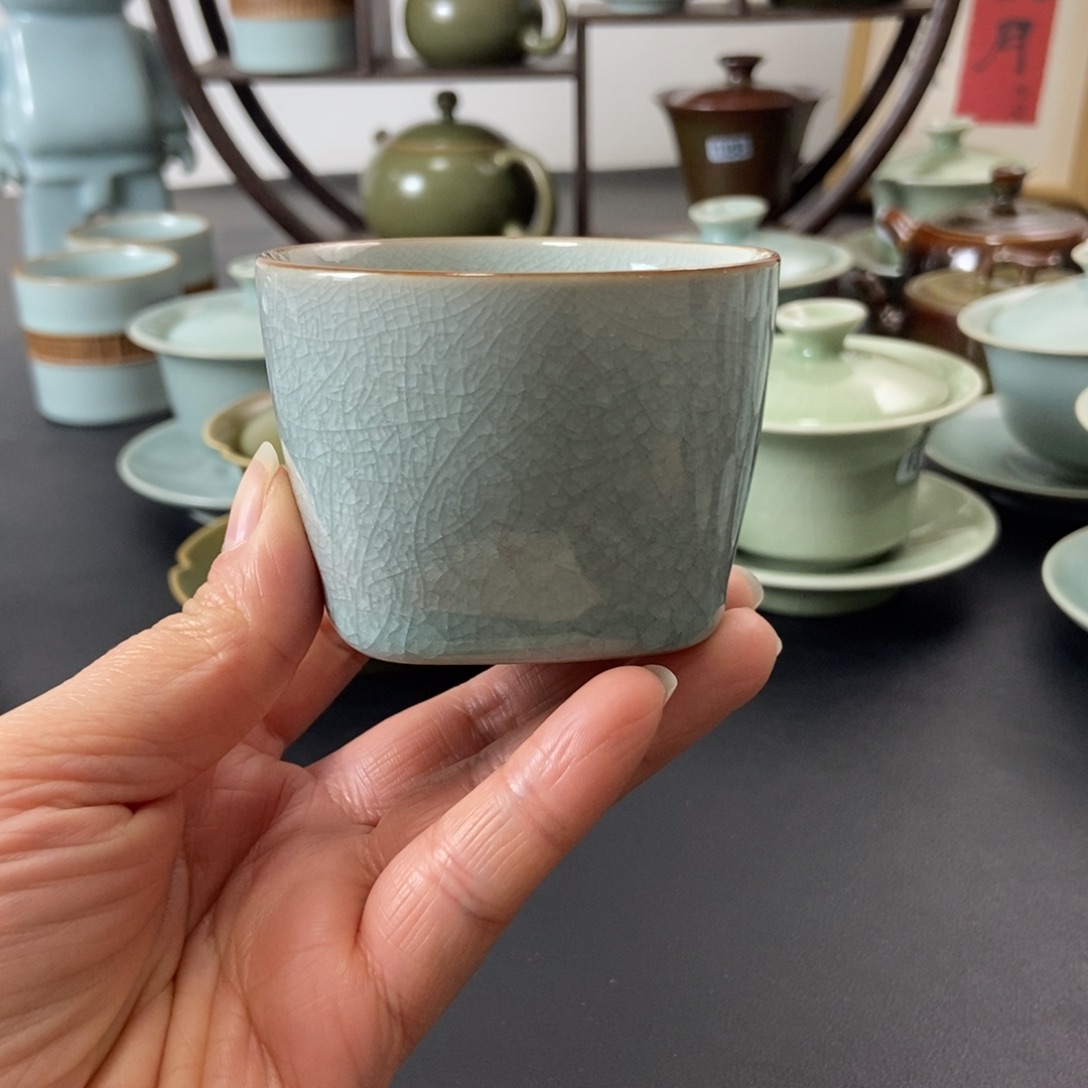 一级品冰花釉天圆地方杯