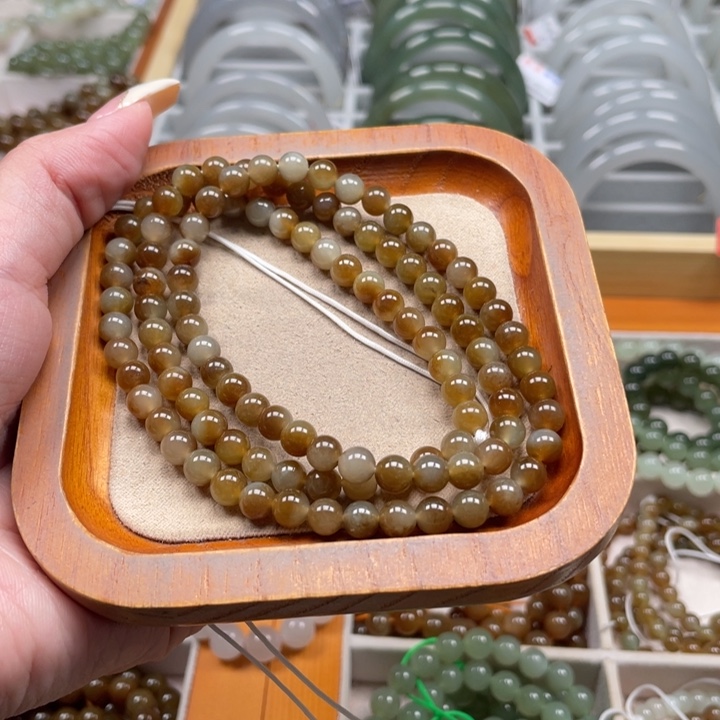 和田玉未镶嵌珠串6mm