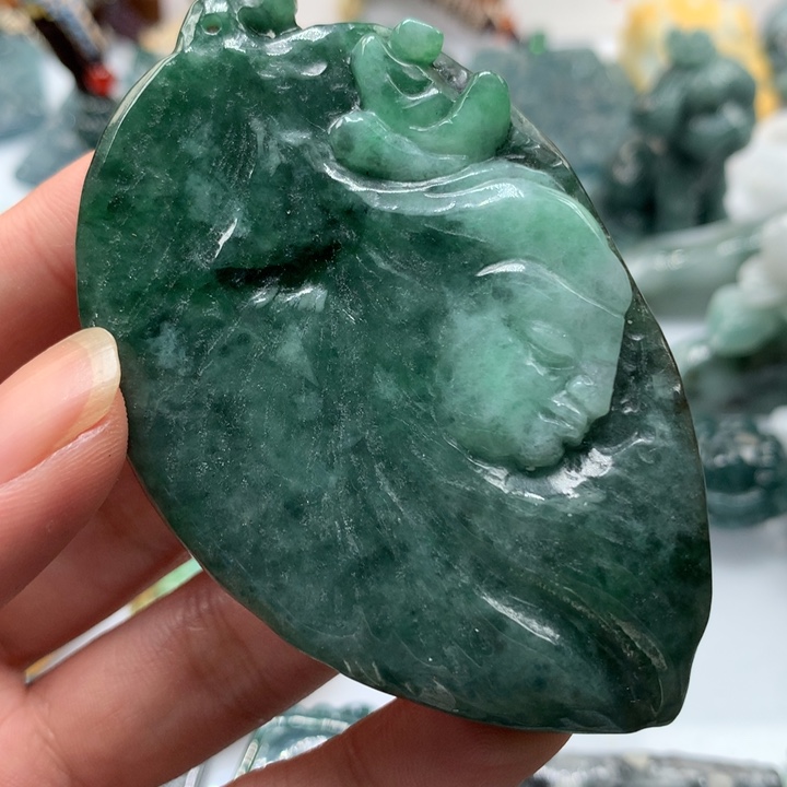 翡翠颈饰未镶嵌保真天然A货翡翠