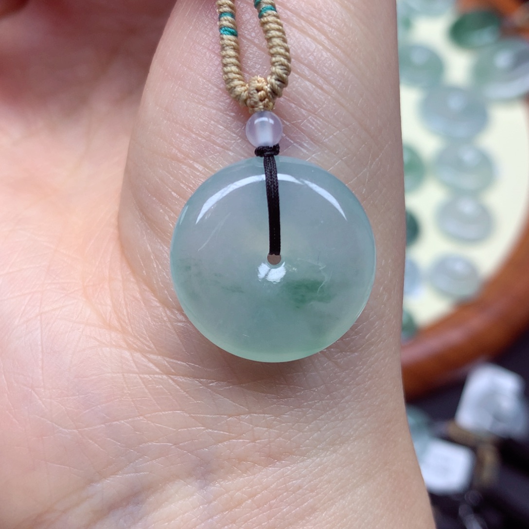 翡翠未镶嵌颈饰吊坠21.2/5.8mm