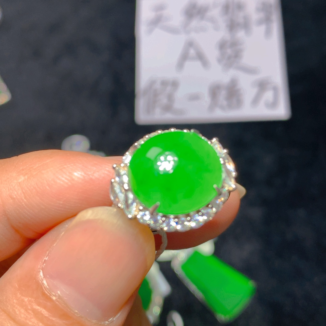 颈饰银S925镶嵌翡翠