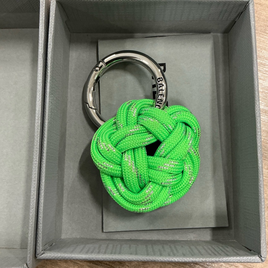 未使用 Balenciaga/巴黎世家 （pm）编织中国结 全新原盒/4975
