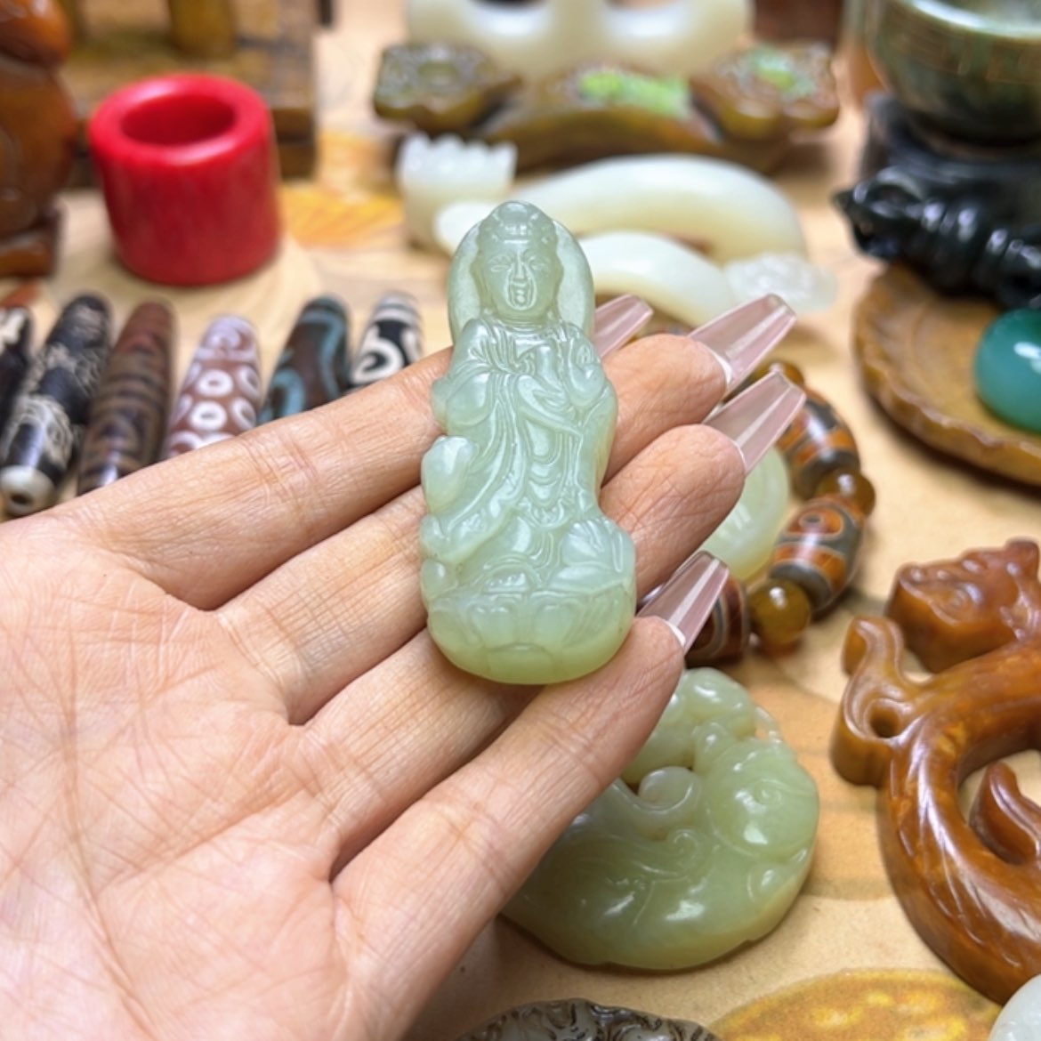 【闪购商品】蛇纹石玉颈饰未镶嵌