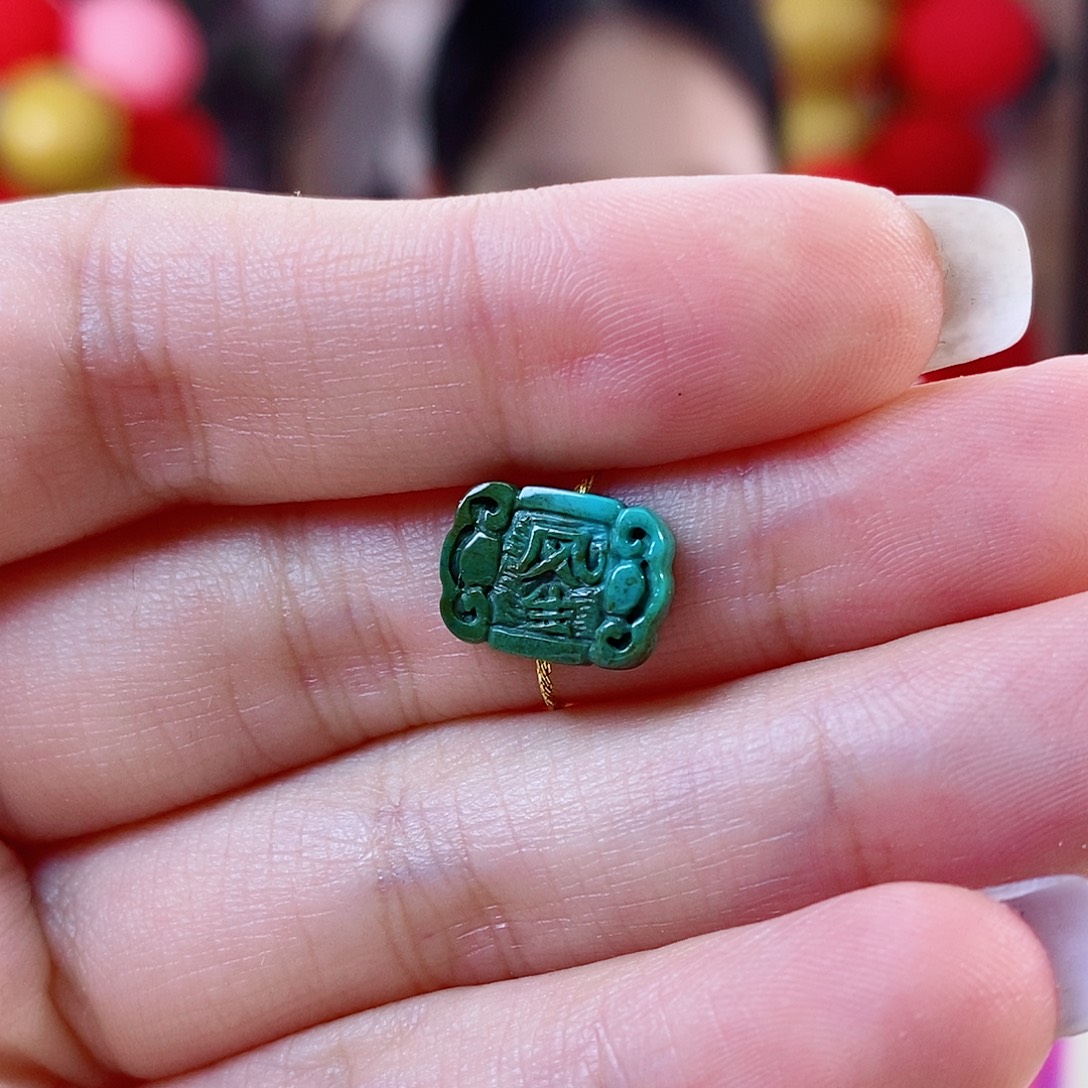 绿松石未镶嵌珠宝奇石