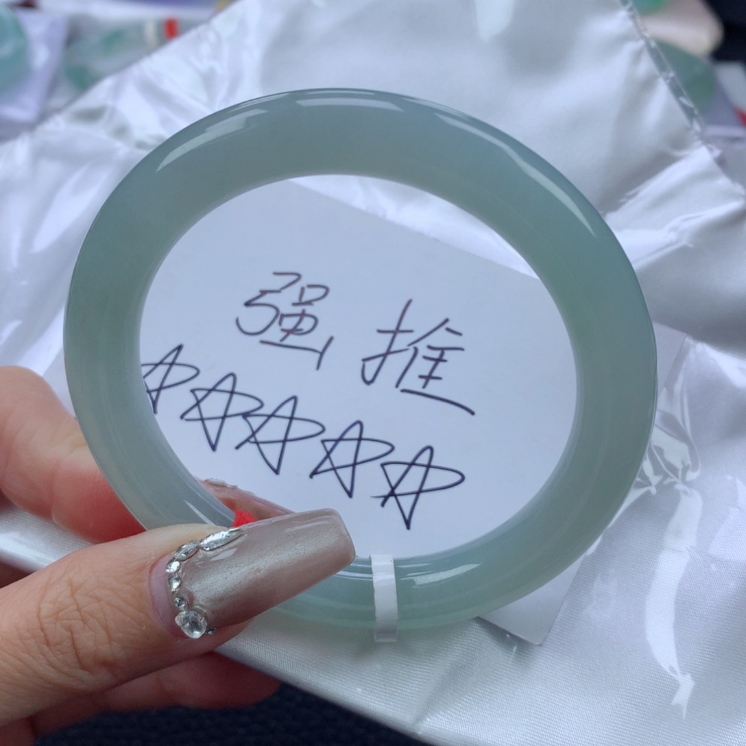 翡翠手镯未镶嵌56.8圆条