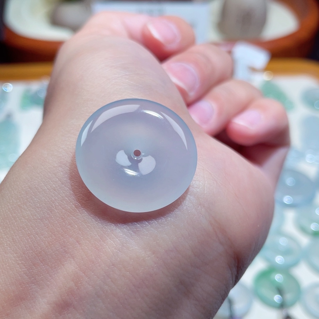 翡翠未镶嵌颈饰扣子