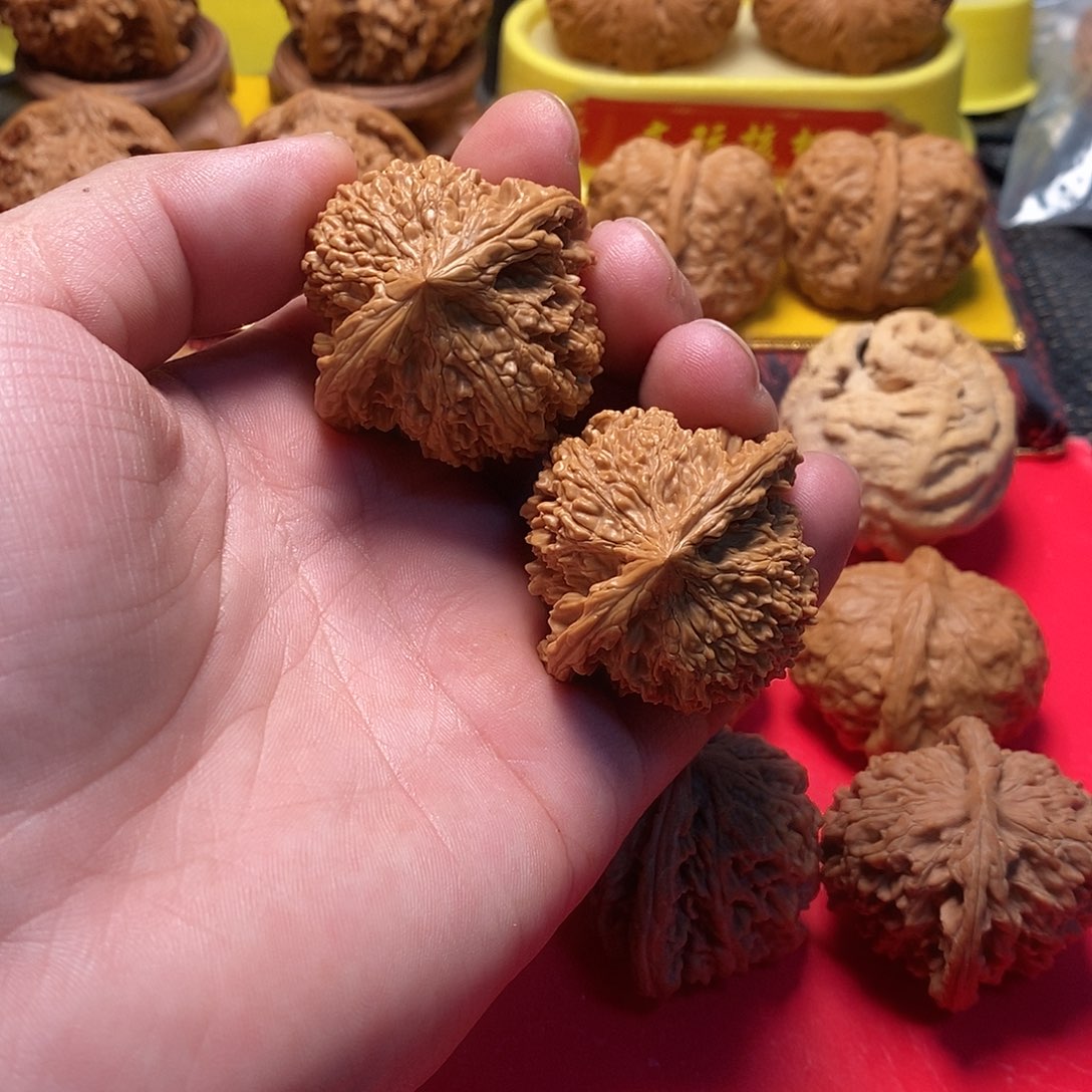 桃核把件42尺满天星狮子