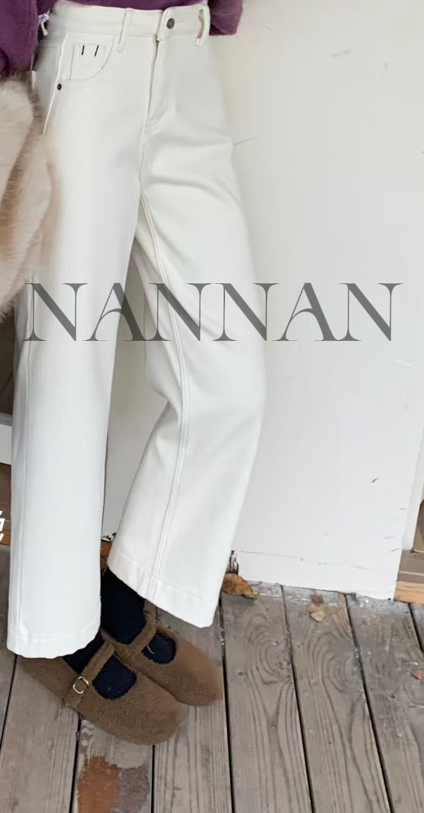 楠楠推荐【牛奶】韩版显瘦 杏色直筒 百搭加绒 牛仔直筒裤·