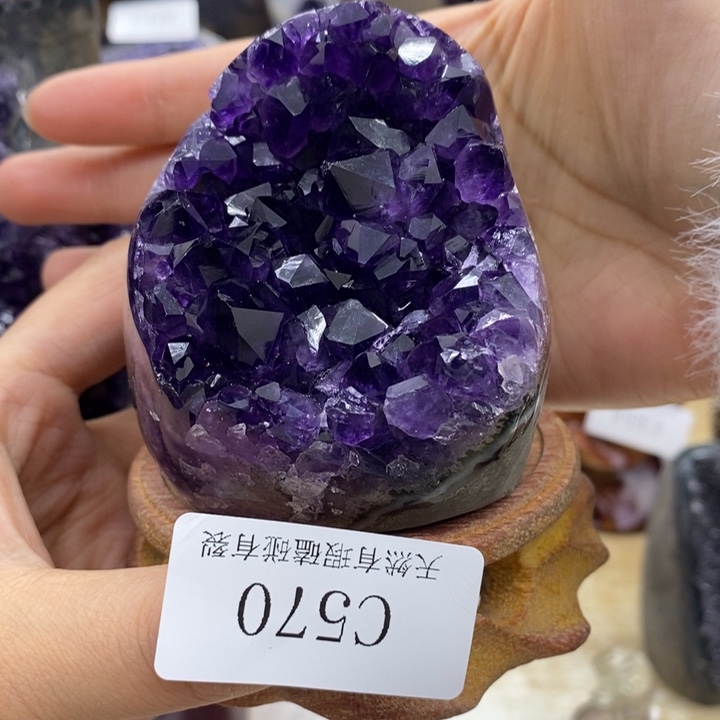 水晶大型摆件（非配饰）未镶嵌静****?