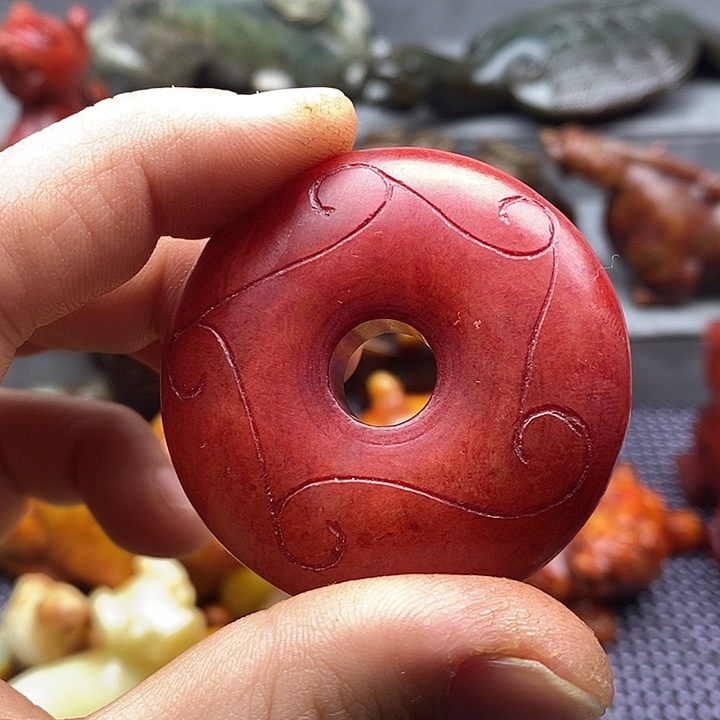 未镶嵌蛇纹石玉颈饰