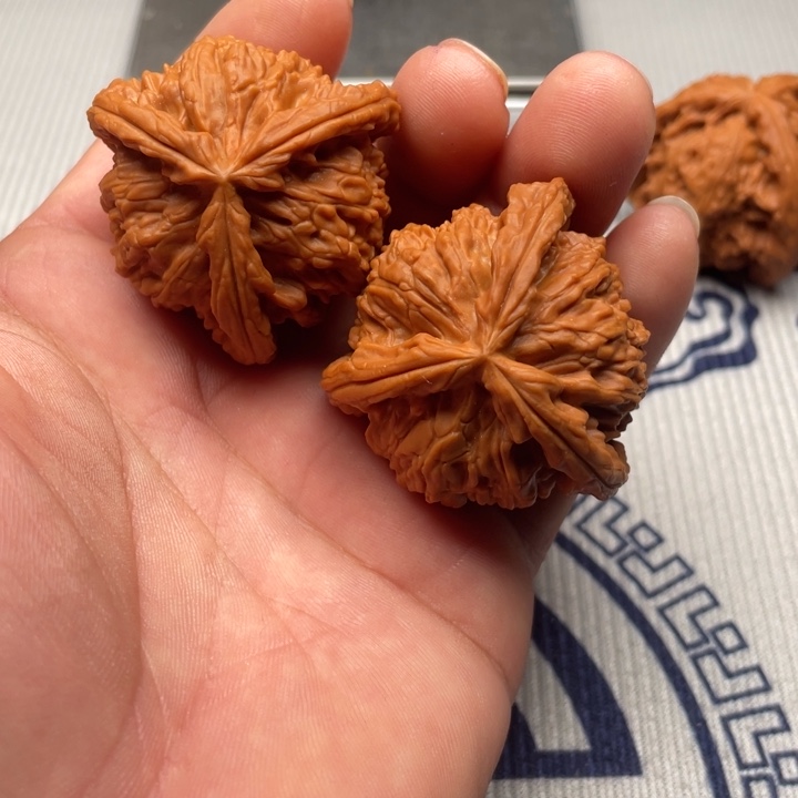 华***星文玩核桃吊坠三棱三棱三棱三棱