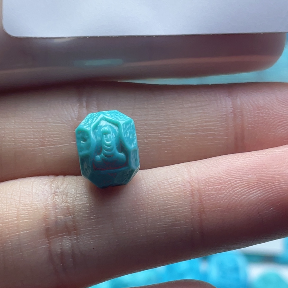 a***p绿松石足铂镶嵌天然原矿绿松石雕刻件