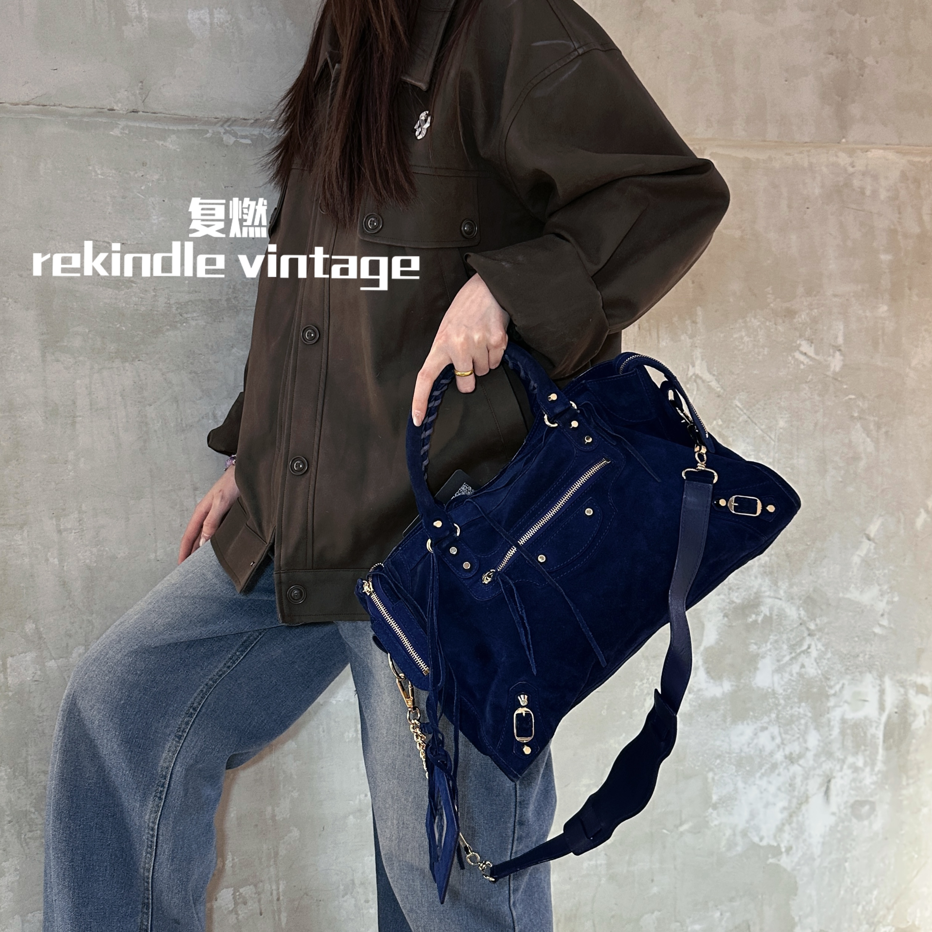 95新 Balenciaga/巴黎世家 复燃精选/海军蓝中号麂皮机车斜挎包