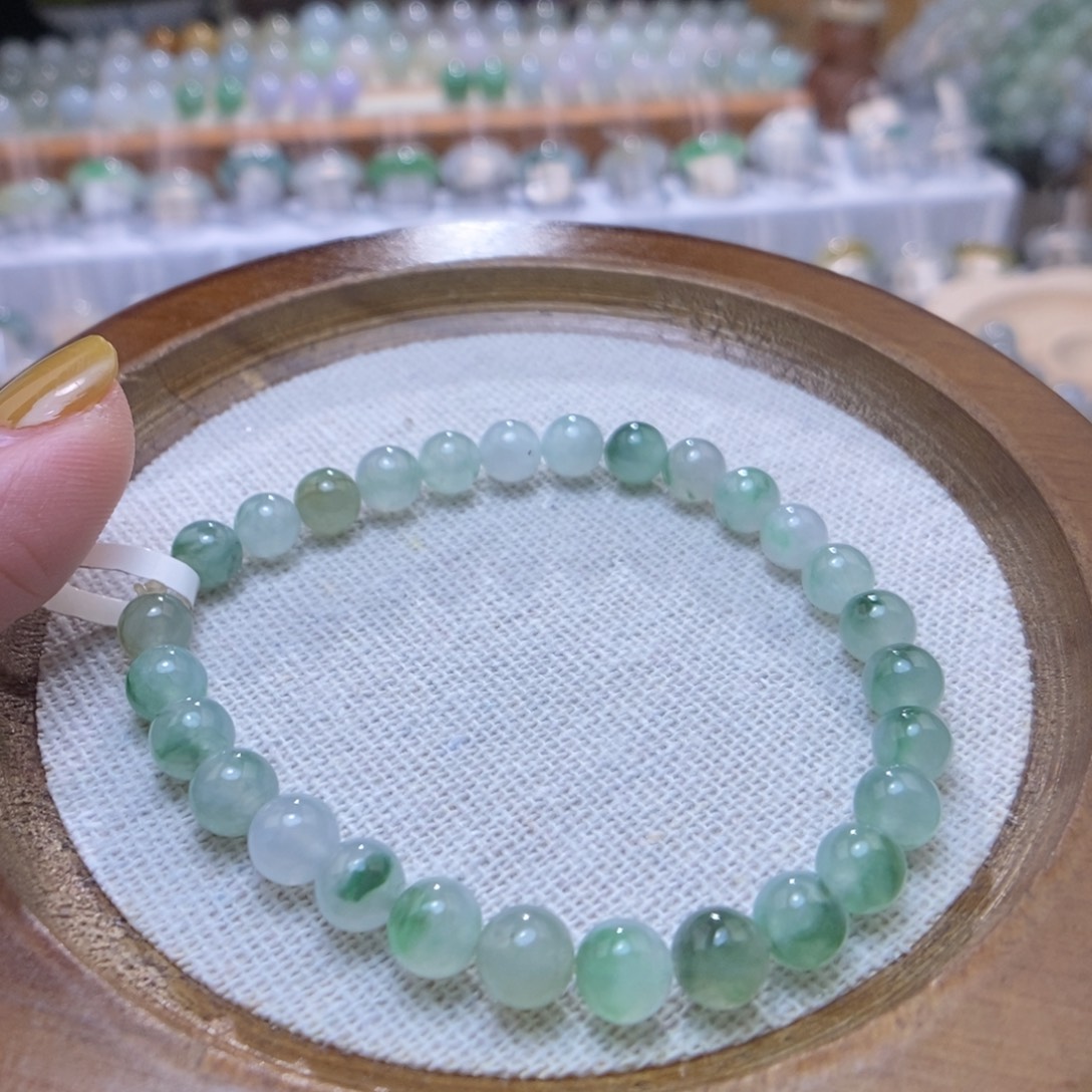 翡翠未镶嵌颈饰6飘绿手串