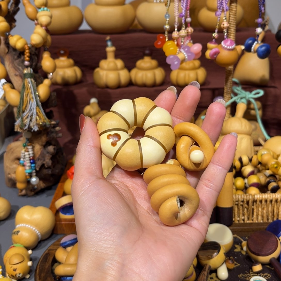 s**n米奇甜甜圈、弹簧、单扣