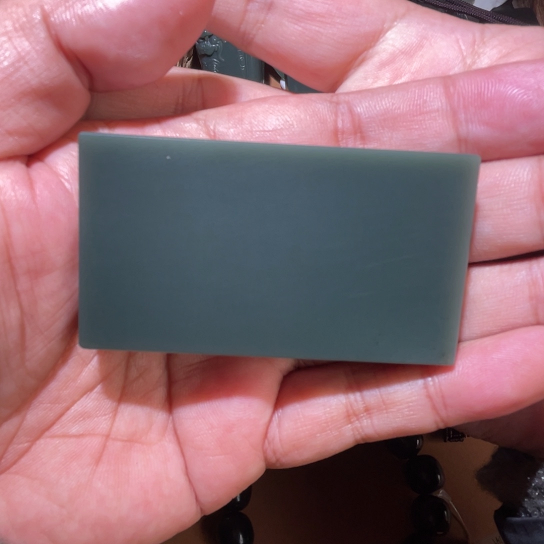 瑞***年和田玉未镶嵌颈饰