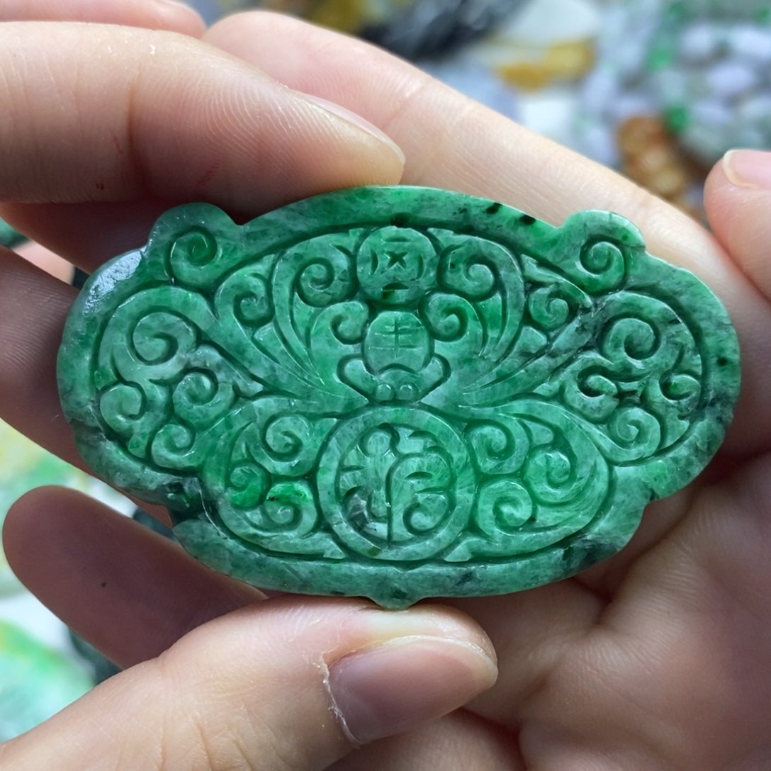 翡翠未镶嵌颈饰彩**姐