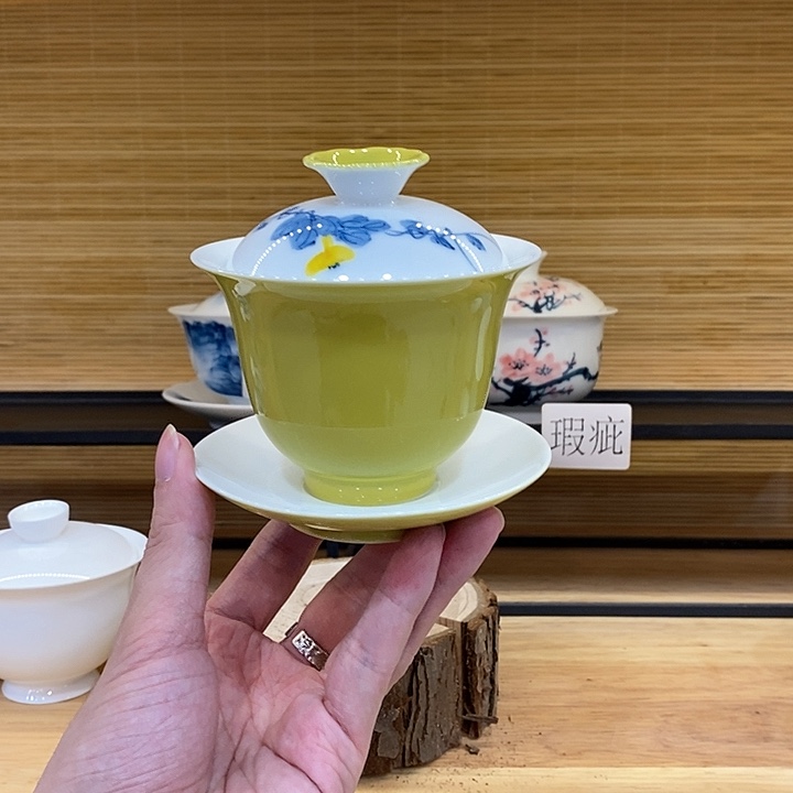 手绘葫芦果160cc一物一拍釉下彩微瑕款