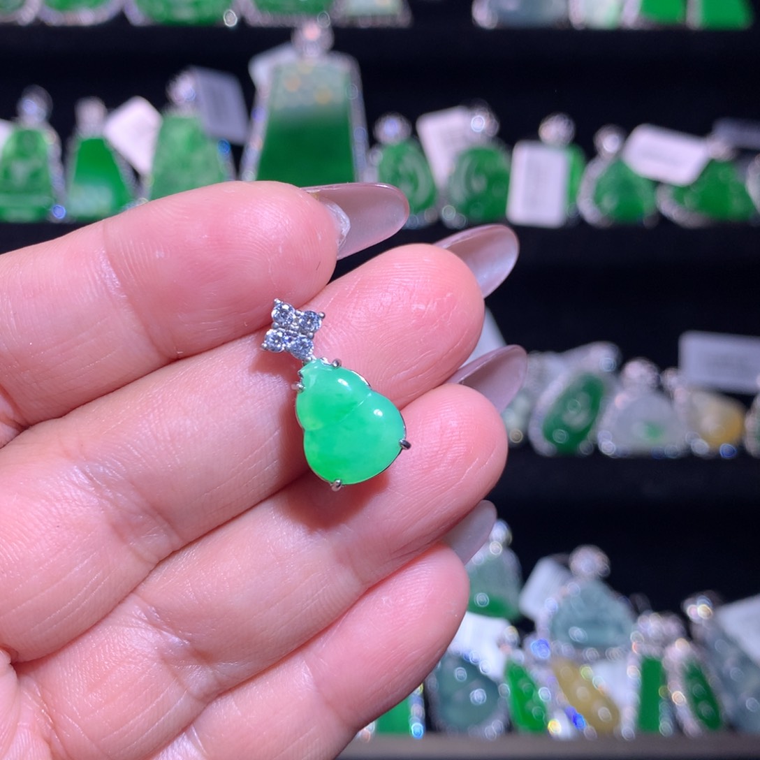 【闪购商品】颈饰银S925镶嵌翡翠天然翡翠