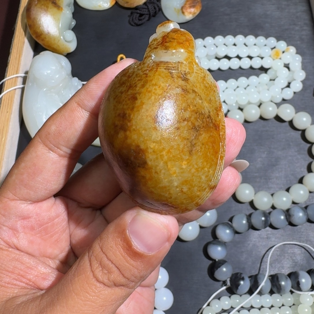 和田玉未镶嵌吊坠(不含链)